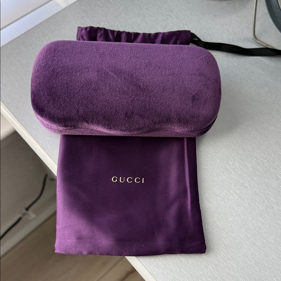 Gucci Matte Black Sunglasses Men or Women - Picture 5 of 6